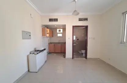 Apartment - Studio - 1 Bathroom for rent in Al Naba'ah - Al Sharq - Sharjah