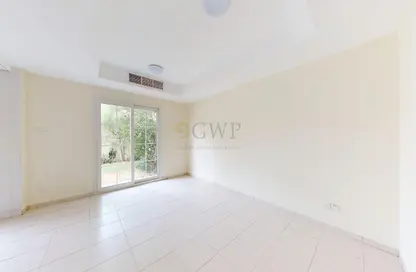 فيلا - 2 غرف نوم - 3 حمامات للبيع في الينابيع 8 - الينابيع - دبي