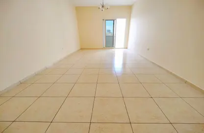 Apartment - 3 Bedrooms - 3 Bathrooms for rent in Al Nahda Residential Complex - Al Nahda - Sharjah