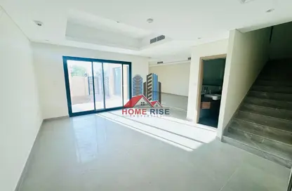 تاون هاوس - 3 غرف نوم - 4 حمامات للايجار في مدينة الشارقة المستدامة - الشارقة