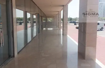 متجر - استوديو - 1 حمام للايجار في منطقة حديقة الكرامة - الكرامة - دبي