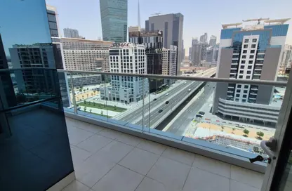 شقة - 2 غرف نوم - 4 حمامات للايجار في برج سفير 1 - ابراج سفير - الخليج التجاري - دبي