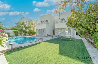 Villa - 4 Bedrooms - 5 Bathrooms for sale in Meadows 2 - Meadows - Dubai