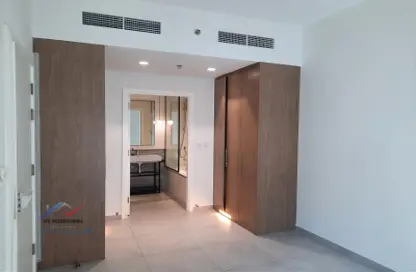 صورة لـ ردهة-ممر شقة - غرفة نوم - 2 حمامات للايجار في البرشاء 1 - البرشاء - دبي ، صورة رقم 1