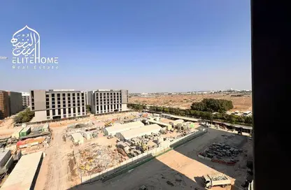 شقة - غرفة نوم - 2 حمامات للبيع في الطراز - حي نسيج - الجادة - الشارقة