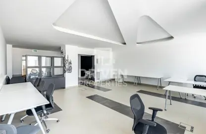 Office Space - Studio - 1 Bathroom for rent in Iris Bay - Business Bay - Dubai
