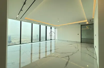 Apartment - 4 Bedrooms - 5 Bathrooms for rent in The S Tower - Dubai Internet City - Dubai