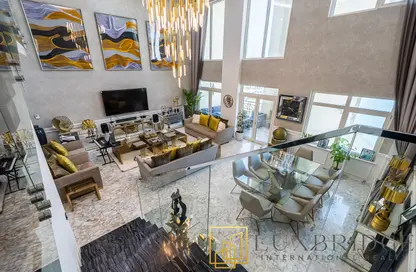 Living Room image for: Penthouse - 4 Bedrooms - 6 Bathrooms for sale in Al Khudrawi - Shoreline Apartments - Palm Jumeirah - Dubai, Image 1