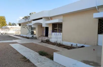 Villa - 4 Bedrooms - 4 Bathrooms for rent in Khuzam - Ras Al Khaimah