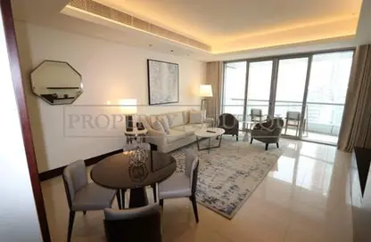 صورة لـ غرفة المعيشة / غرفة الطعام شقة - غرفة نوم - 2 حمامات للبيع في فندق برج ليك - العنوان داون تاون - دبي وسط المدينة - دبي ، صورة رقم 1
