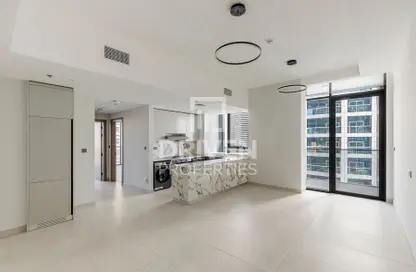 Apartment - 2 Bedrooms - 2 Bathrooms for rent in Amal Tower - Dubai Sports City - Dubai