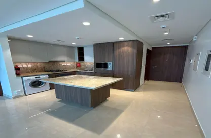 Apartment - 1 Bedroom - 2 Bathrooms for rent in Imperial Avenue - Downtown Dubai - Dubai