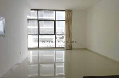 Empty Room image for: Apartment - 1 Bedroom - 1 Bathroom for rent in Golf Promenade 3B - Golf Promenade - DAMAC Hills - Dubai, Image 1