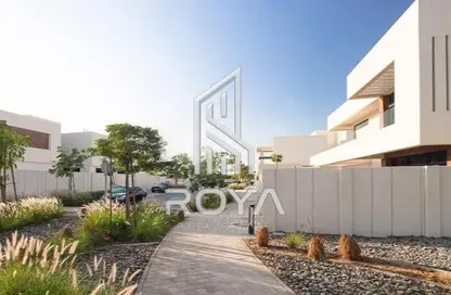 Villa - 5 Bedrooms - 7 Bathrooms for sale in West Yas - Yas Island - Abu Dhabi
