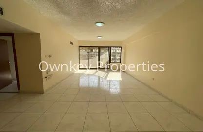 Apartment - 3 Bedrooms - 2 Bathrooms for rent in Silver Sands 1 - Mankhool - Bur Dubai - Dubai