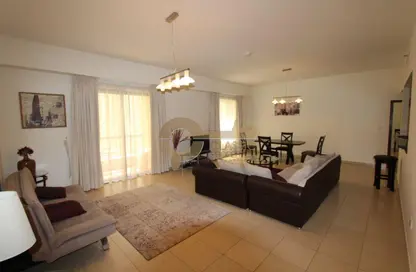 صورة لـ غرفة المعيشة / غرفة الطعام شقة - غرفة نوم - 2 حمامات للايجار في رمال 2 - رمال - مساكن شاطئ الجميرا - دبي ، صورة رقم 1