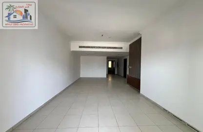 Apartment - 3 Bedrooms - 3 Bathrooms for rent in Al Khan Lagoon Tower - Al Khan Lagoon - Al Khan - Sharjah