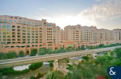 Apartment - 2 Bedrooms - 3 Bathrooms for sale in Al Shahla - Shoreline Apartments - Palm Jumeirah - Dubai