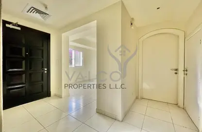 Hall / Corridor image for: Villa - 2 Bedrooms - 3 Bathrooms for rent in Springs 14 - The Springs - Dubai, Image 1