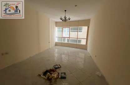 Apartment - 4 Bedrooms - 5 Bathrooms for rent in Al Fardan Centre - Al Majaz 3 - Al Majaz - Sharjah