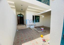 شقة - 3 غرف نوم - 4 حمامات للكراء في مسجد حي هزاع - المطارد - العين