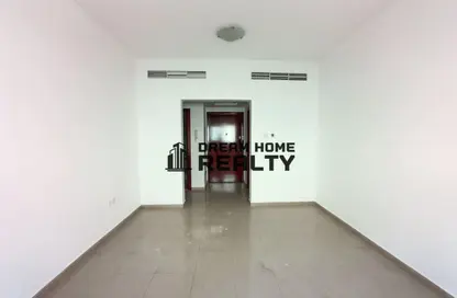 Apartment - 1 Bedroom - 2 Bathrooms for rent in Al Khan Lagoon - Al Khan - Sharjah