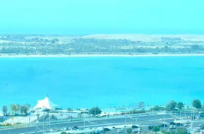 شقة - 4 غرف نوم - 6 حمامات للايجار في شارع الكورنيش - أبوظبي
