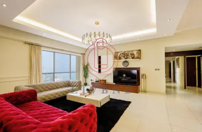 Living Room image for: Apartment - 4 Bedrooms - 5 Bathrooms for rent in Rimal 4 - Rimal - Jumeirah Beach Residence - Dubai, Image 1
