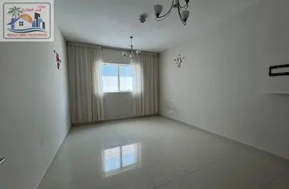 Apartment - 2 Bedrooms - 2 Bathrooms for rent in Al Fardan Centre - Al Majaz 3 - Al Majaz - Sharjah