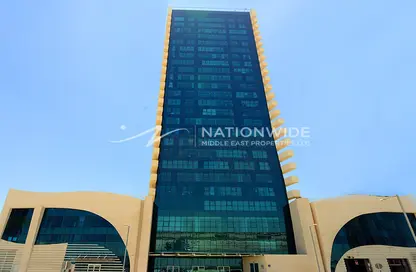 Apartment - 2 Bedrooms - 3 Bathrooms for sale in Marina Bay by DAMAC - Najmat Abu Dhabi - Al Reem Island - Abu Dhabi