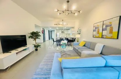 Living / Dining Room image for: Apartment - 2 Bedrooms - 3 Bathrooms for rent in The Boardwalk Residence - Shams Abu Dhabi - Al Reem Island - Abu Dhabi, Image 1