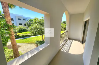 Apartment - 2 Bedrooms - 2 Bathrooms for rent in The Gardens Buildings - The Gardens - Dubai
