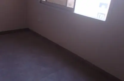 Labor Camp - Studio - 1 Bathroom for rent in Umm Al Thuoob - Umm Al Quwain