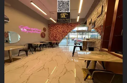 Retail - Studio - 2 Bathrooms for sale in Muweileh Community - Muwaileh Commercial - Sharjah