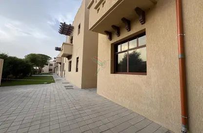 Apartment - 1 Bedroom - 2 Bathrooms for rent in Al Dafeinah - Asharej - Al Ain