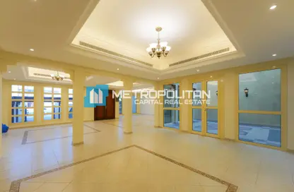 Villa - 5 Bedrooms - 7 Bathrooms for rent in Al Nahyan - Abu Dhabi
