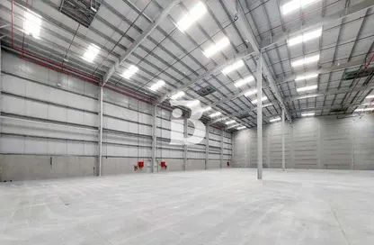Warehouse - Studio for rent in Al Markaz Industrial Development - Al Dhafrah - Abu Dhabi