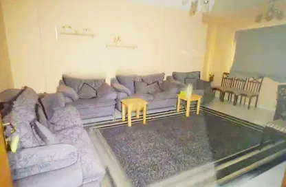 شقة - 2 غرف نوم - 2 حمامات للبيع في شارع زايد بن اسلم - أبو شغارة - الشارقة شقة - 2 غرف نوم - 2 حمامات للبيع في شارع زايد بن اسلم - أبو شغارة - الشارقة