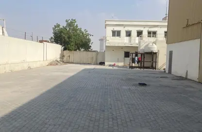 مستودع - استوديو - 2 حمامات للبيع في الصجعة الصناعية - آلصجعه - الشارقة