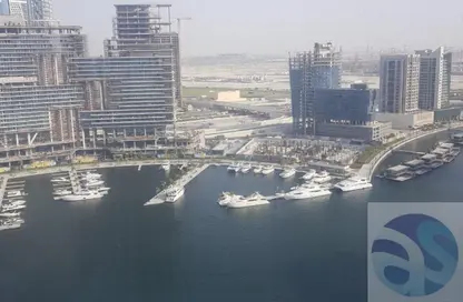 مكتب - استوديو للايجار في B2B  برج - الخليج التجاري - دبي