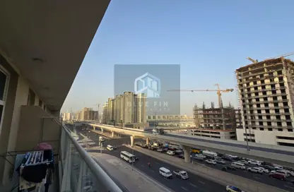 شقة - غرفة نوم - 2 حمامات للايجار في عزيزي بلازا - الفرجان - دبي