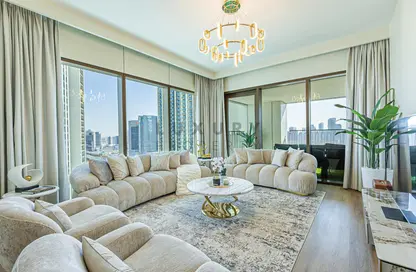 Living Room image for: Apartment - 3 Bedrooms - 3 Bathrooms for rent in Downtown Views II Tower 1 - Downtown Views II - Downtown Dubai - Dubai, Image 1