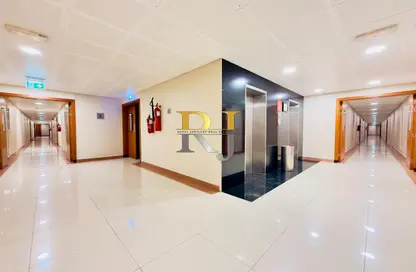 Apartment - 3 Bedrooms - 2 Bathrooms for rent in Silver Sands 1 - Mankhool - Bur Dubai - Dubai
