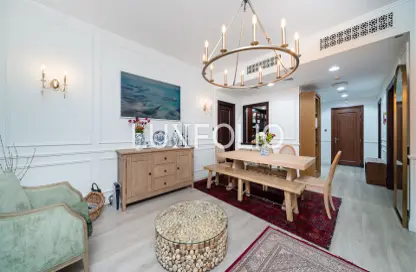 شقة - 2 غرف نوم - 3 حمامات للبيع في ينسون 8 - ينسون - المدينة القديمة - دبي وسط المدينة - دبي