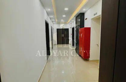 شقة - غرفة نوم - 2 حمامات للايجار في مساكن كورنيش عجمان - طريق كورنيش عجمان - عجمان