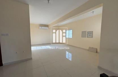 Villa - 6 Bedrooms - 6 Bathrooms for rent in Shakhbout City - Abu Dhabi