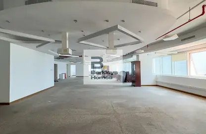 Office Space - Studio - 4 Bathrooms for rent in One Lake Plaza - JLT Cluster T - Jumeirah Lake Towers - Dubai
