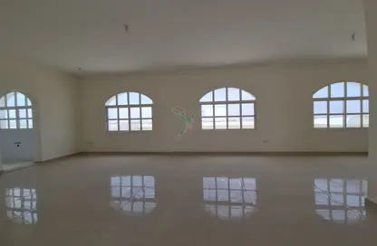 Villa - 7+ Bedrooms - 7+ Bathrooms for rent in Al Dafeinah - Asharej - Al Ain