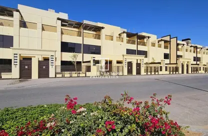 Villa - 3 Bedrooms - 4 Bathrooms for rent in District 13H - Jumeirah Village Circle - Dubai