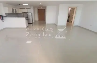 Empty Room image for: Apartment - 2 Bedrooms - 3 Bathrooms for sale in Marina Bay by DAMAC - Najmat Abu Dhabi - Al Reem Island - Abu Dhabi, Image 1